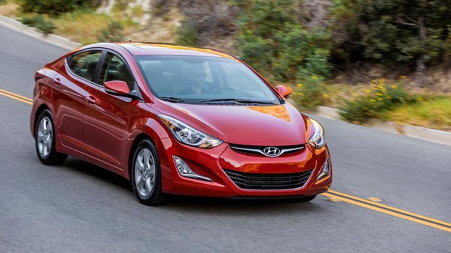 Hyundai Elantra 2016: Trang bị tiện nghi hơn