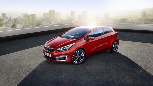 Xe hatchback Hàn Quốc Kia cee’d phiên bản nâng cấp trình làng