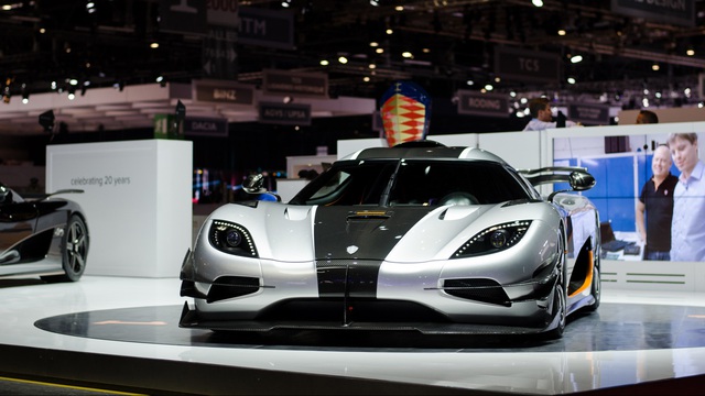 Siêu xe Koenigsegg One:1 có giá “khóc thét” 6 triệu USD