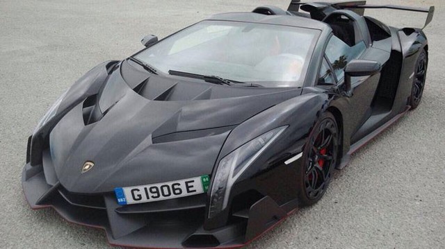 Đại gia vùng lãnh thổ tậu siêu xe triệu đô Lamborghini Veneno Roadster