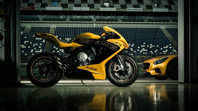 Mercedes-AMG giới thiệu mô tô MV Agusta F3 800 phiên bản đặc biệt