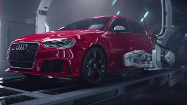 Quảng cáo gây tranh cãi của Audi: Siêu xe R8 “hạ sinh” RS3 Sportback