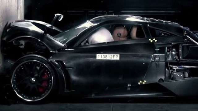 Xem cảnh "thần gió" Pagani Huayra thử nghiệm va chạm