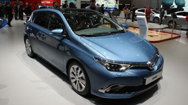 Toyota Auris 2015: Tiết kiệm nhiên liệu ấn tượng