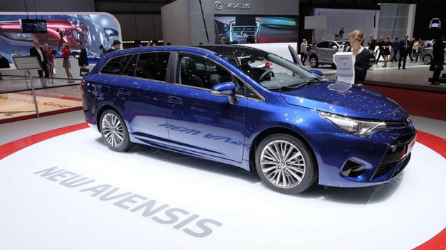 Toyota Avensis 2015 – Xe gia đình tiết kiệm nhiên liệu