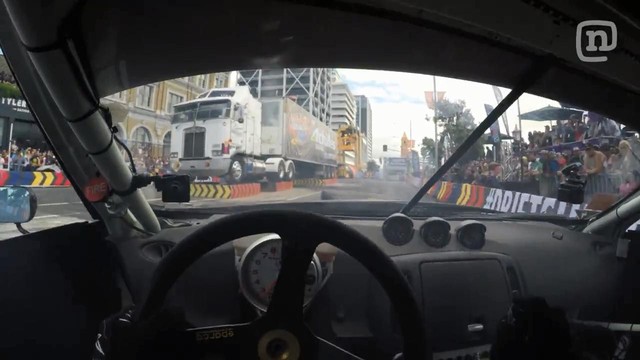 Thưởng thức màn biểu diễn drift với góc nhìn mới