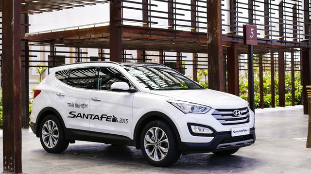 Hyundai SantaFe bản 5 chỗ ra mắt với giá từ 999 triệu đồng