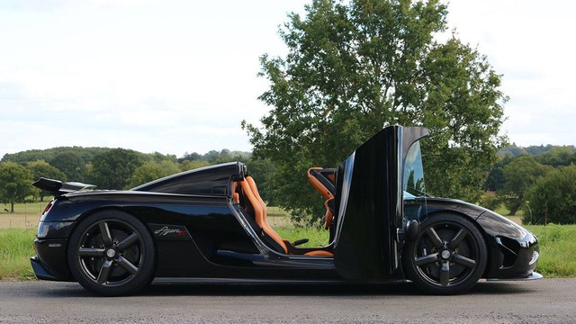 Siêu xe Koenigsegg Agera R cuối cùng có giá bán 45 tỷ Đồng