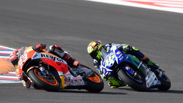Chặng 3 MotoGP 2015: Rossi về nhất, Marquez "ngã ngựa"