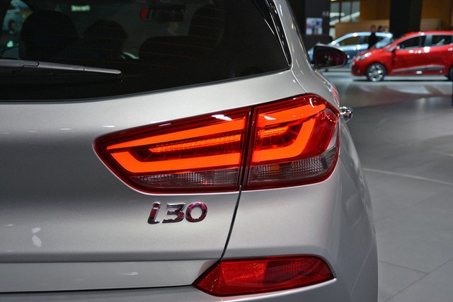 Xe gia đình đúng nghĩa Hyundai i30 thế hệ mới có giá từ 541,5 triệu Đồng - Ảnh 5.