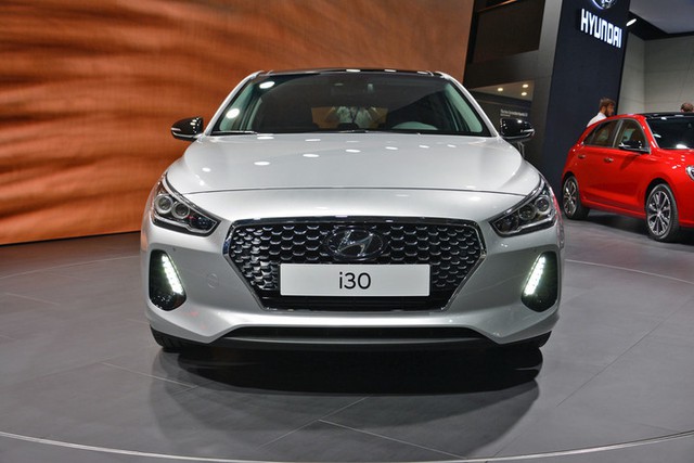 Xe gia đình đúng nghĩa Hyundai i30 thế hệ mới có giá từ 541,5 triệu Đồng - Ảnh 6.