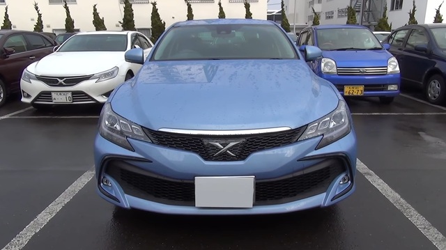 Cận cảnh sedan cỡ trung Toyota Mark X 2017 cao cấp hơn Camry ngoài đời thực - Ảnh 2. Cận cảnh sedan cỡ trung Toyota Mark X 2017 cao cấp hơn Camry ngoài đời thực - Ảnh 2.