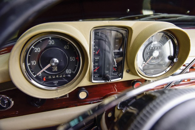 Xe nguyên thủ một thời Mercedes-Benz 600 Pullman tìm chủ mới - Ảnh 12.