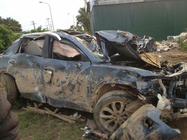 Quảng Ninh: Mazda CX-5 lật nhiều vòng trong đêm, 5 người thương vong - Ảnh 6.