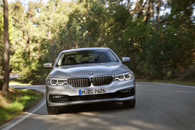 Chi tiết phiên bản tiết kiệm xăng của BMW 5-Series thế hệ mới - Ảnh 8.