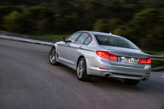 Chi tiết phiên bản tiết kiệm xăng của BMW 5-Series thế hệ mới - Ảnh 14.