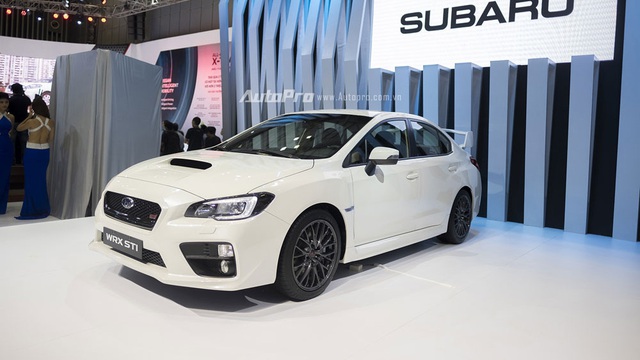 Subaru: Ấn tượng "liêu trai" với mô hình Outback cắt đôi