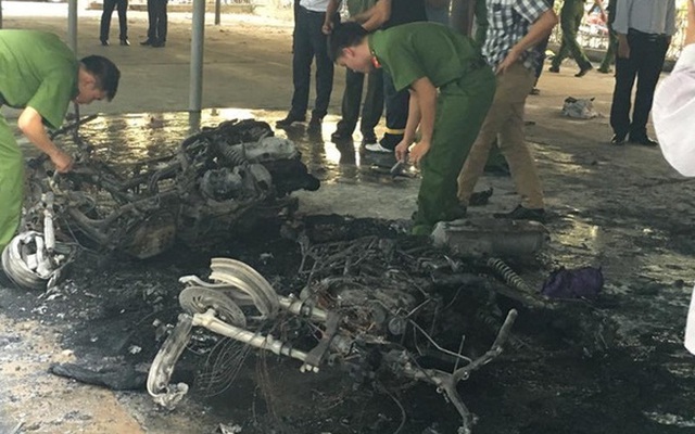 Cháy 5 xe máy trong bãi gửi xe Đại học Sư phạm Hà Nội