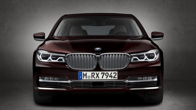 BMW M760i xDrive V12 Excellence: Một chiếc siêu sedan!
