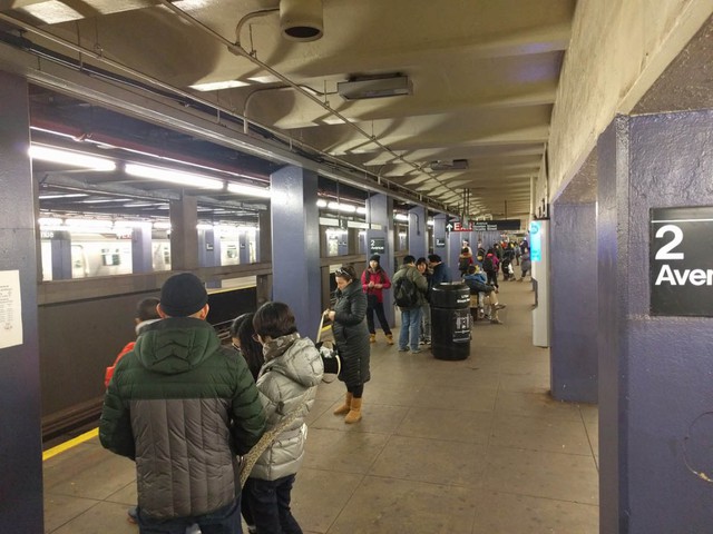 Khám phá đường xe lửa cổ điển rất đặc biệt giữa lòng thành phố New York - Ảnh 3. Khám phá đường xe lửa cổ điển rất đặc biệt giữa lòng thành phố New York - Ảnh 3.