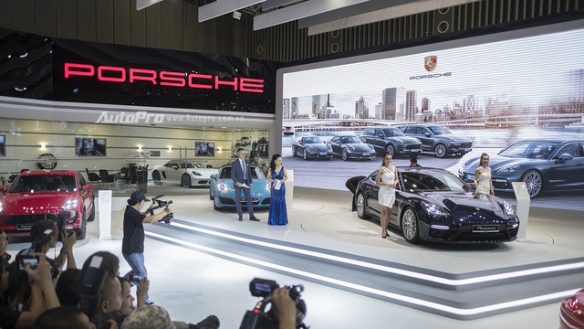 Porsche Việt Nam công bố giá của dàn xe tiền tỷ, bao gồm cả Panamera 2017