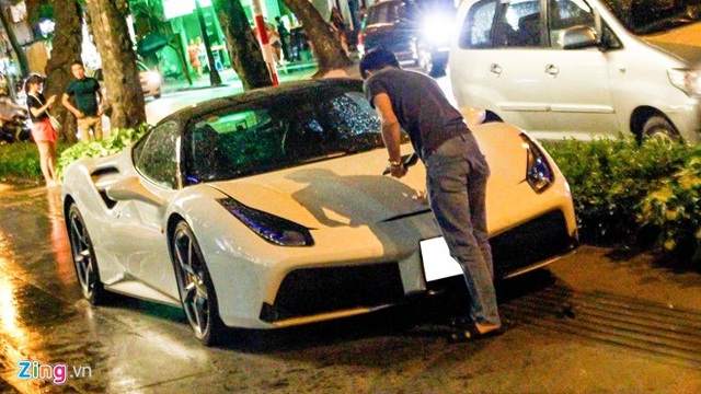 Ferrari 488 GTB về tay Cường Đô La