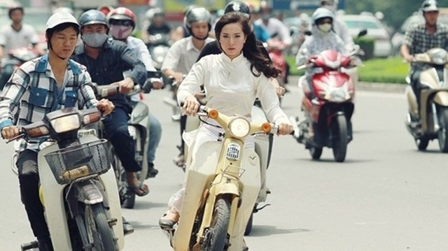 "Người Việt nóng tính vì đi xe máy!"