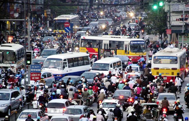 Hà Nội tiếp tục bàn lộ trình hạn chế xe cá nhân