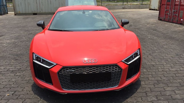 Audi R8 V10 Plus 2016 đầu tiên cập bến tại Việt Nam
