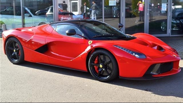 Ferrari LaFerrari tìm chủ mới với giá khiến "nhà giàu cũng khóc"