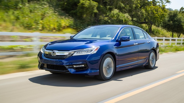 Honda Accord Hybrid 2017 ra mắt, giá từ 29.605 USD