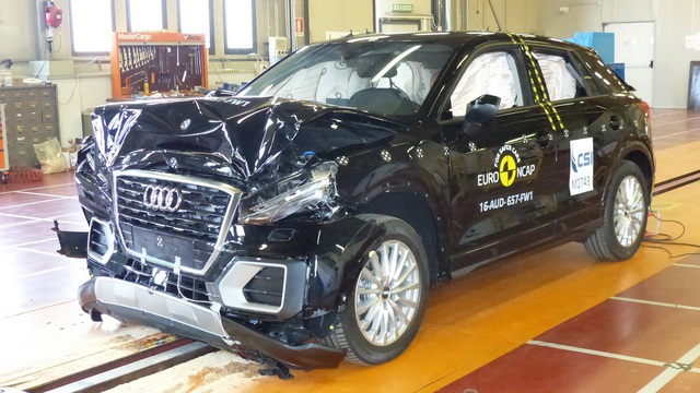 SUV hạng sang giá "mềm" Audi Q2 mới ra mắt Việt Nam đạt 5 sao an toàn