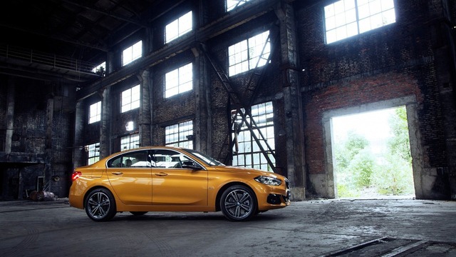 
1-Series Sedan trên thực tế là sản phẩm do liên doanh Brilliance-BMW chế tạo tại Trung Quốc. Ngoài 1-Series Sedan, liên doanh này còn sản xuất cả 2-Series Active Tourer, 3-Series, 3-Series L, 5-Series L và X1-Series L tại Trung Quốc.
