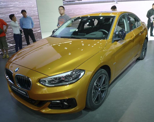 
Trong triển lãm Quảng Châu 2016 hiện đang diễn ra tại Trung Quốc, hãng BMW đã tung ra mẫu xe 1-Series Sedan hoàn toàn mới. Đây được coi là sự kiện ra mắt quan trọng nhất của BMW trong năm nay tại thị trường Trung Quốc.
