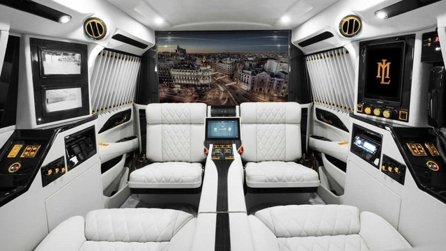 Làm quen với "chuyên cơ mặt đất" Cadillac Escalade Sky Captain Piano Edition