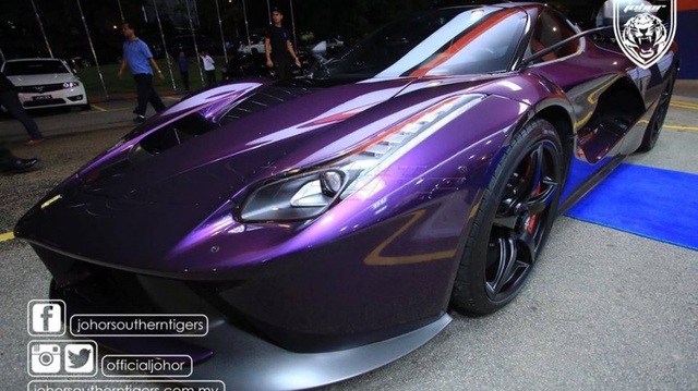 Ngắm Ferrari LaFerrari màu tím "chơi trội" của Tiểu vương Malaysia