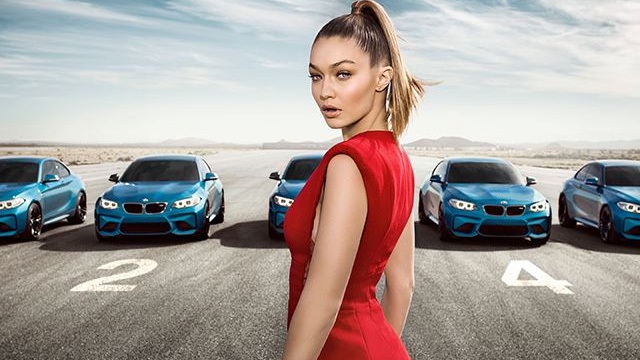 Siêu mẫu Gigi Hadid "hớp hồn" cánh mày râu khi sánh đôi cùng BMW M2