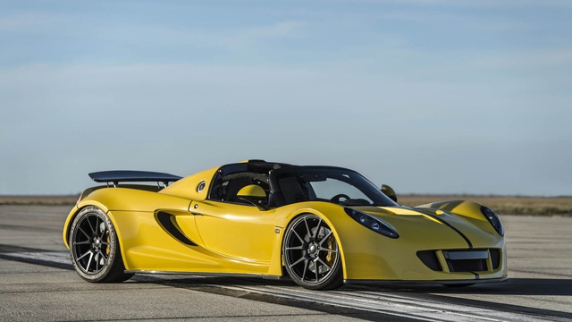 Hennessey Venom GT Spyder trở thành siêu xe mui trần nhanh nhất thế giới