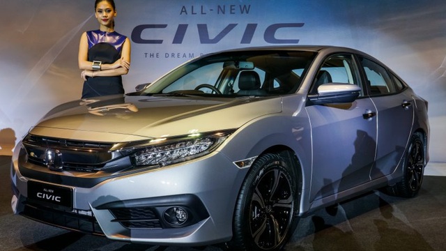 Honda Civic 2016 ra mắt Malaysia với giá 609 triệu Đồng, người Việt "phát thèm"