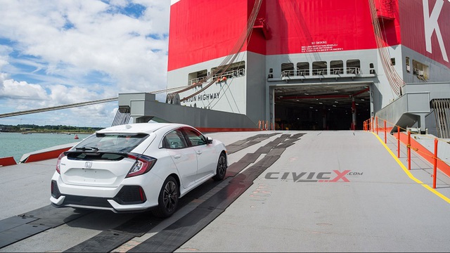 Honda Civic Hatchback 2017 phiên bản thương mại "hiện nguyên hình"