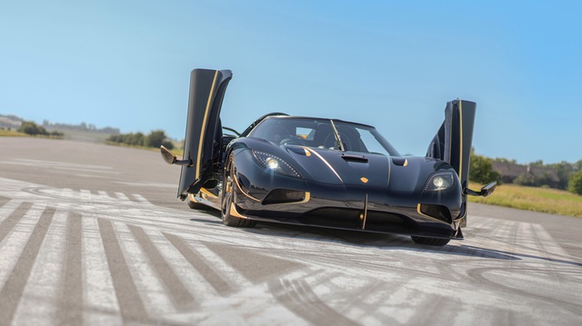 Koenigsegg Agera RS Naraya - Siêu xe dát vàng và đính kim cương triệu đô
