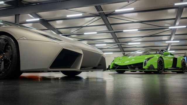 Làm quen với chiếc Lamborghini Veneno Roadster ra lò cuối cùng