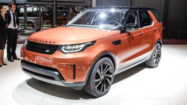 Chiêm ngưỡng "SUV gia đình tốt nhất" Land Rover Discovery 2018 ngoài đời thực