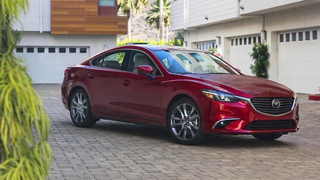 Mazda6 2017 - đối thủ của Toyota Camry - được chốt giá
