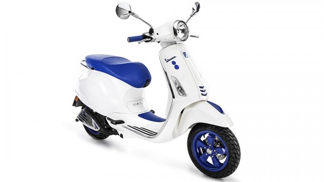 Vespa Primavera 2 kỳ 50 phân khối đặc biệt trình làng