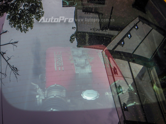 Cặp đôi siêu xe Minh Nhựa và tay chơi quận 2 khoe dáng trên phố Sài thành - Ảnh 17.