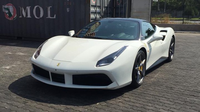 Cận Cảnh Siêu Xe Ferrari 488 Gtb Tại Việt Nam