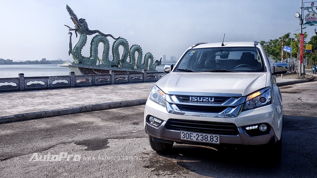 Thử nghiệm Isuzu MU-X - xe SUV mang chất xe tải