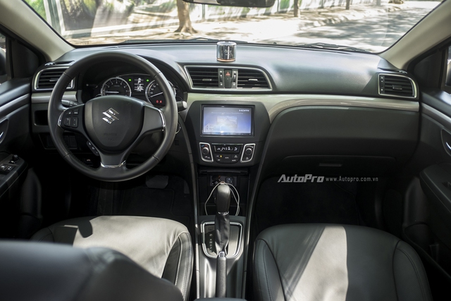 Đánh giá Suzuki Ciaz - Làn gió mới trong phân khúc sedan hạng B - Ảnh 3.