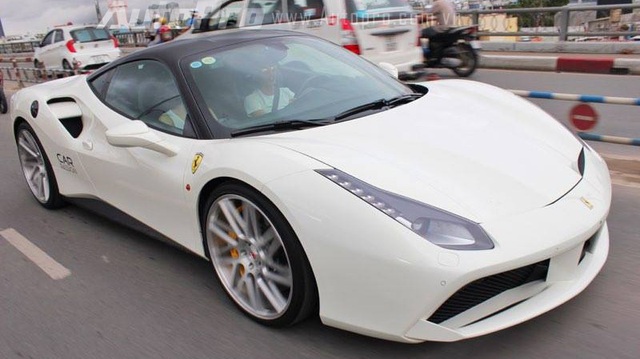 Ferrari 488 GTB của Cường "Đô-la" lắp mâm Vossen hàng trăm triệu Đồng